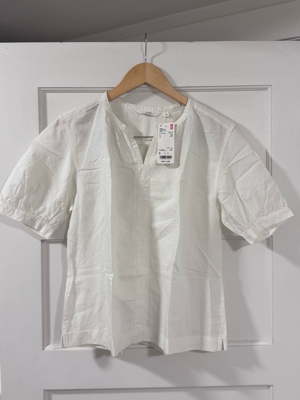 Uniqlo - Linen Blend Volume Sleeve Blouse (in 01 Off White)